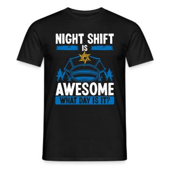 Policeman What Day is Night Shift Police Officer - Männer T-Shirt - Schwarz - Vorne - AI Model Male 178 light (178cm)