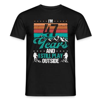 47 Year Old Hiker Mountains Hiking 47 Birthday - Männer T-Shirt - Schwarz - Vorne - AI Model Male 178 light (178cm)