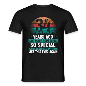 34 Birthday God made something special 34 Year Old - Männer T-Shirt - Schwarz - Vorne - AI Model Male 178 light (178cm)
