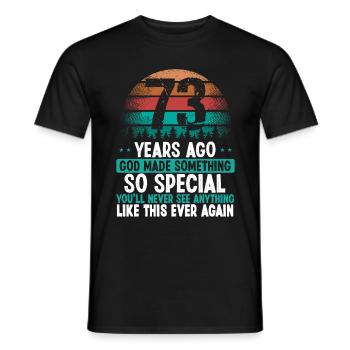 73 Anniversaire Dieu a fait quelque chose de spécial 73 ans - T-shirt homme - noir - Devant - AI Model Male 178 light (178cm)