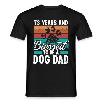 73 ans Chien Papa 73 Anniversaire Rétro Chien Père - T-shirt homme - noir - Devant - AI Model Male 178 light (178cm)