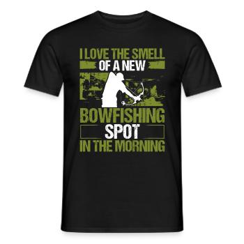 Bowfisher Fisherman Airboat Found new Bowfishing - Männer T-Shirt - Schwarz - Vorne - AI Model Male 178 light (178cm)