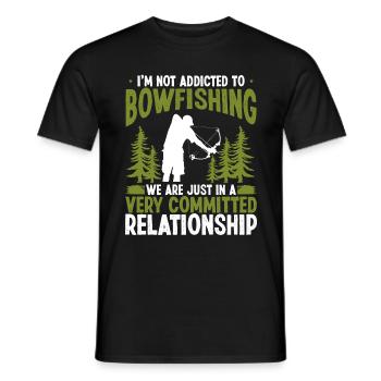Bowfisher Airboat Fisherman Addicted to Bowfishing - Männer T-Shirt - Schwarz - Vorne - AI Model Male 178 light (178cm)