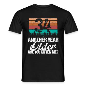 34 Year Old Funny Cat Lover Humor Kitten Me Idea - Männer T-Shirt - Schwarz - Vorne - AI Model Male 178 light (178cm)
