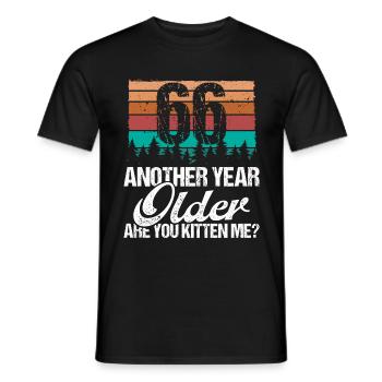 66 Year Old Funny Cat Lover Humor Kitten Me Idea - Männer T-Shirt - Schwarz - Vorne - AI Model Male 178 light (178cm)