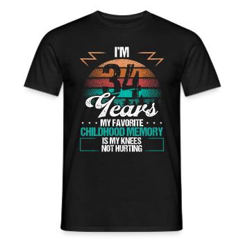 34 Year Old Knee Injury Humor Funny Birthday Idea - Männer T-Shirt - Schwarz - Vorne - AI Model Male 178 light (178cm)