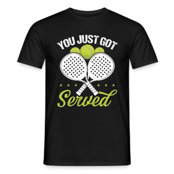 Joueur de paddle-tennis Vous venez d’être servi Saison - T-shirt homme - noir - Devant - AI Model Male 178 light (178cm)
