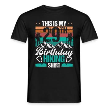29 Year Old Hiking Men Mountain Climbing Nature - Männer T-Shirt - Schwarz - Vorne - AI Model Male 178 light (178cm)