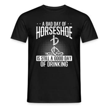 Horseshoe Pitching Beer Drinking Tosser - Männer T-Shirt - Schwarz - Vorne - AI Model Male 178 light (178cm)