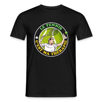 Le Tennis C'est ma Thérapie - T-shirt homme - noir - Devant - AI Model Male 178 light (178cm)