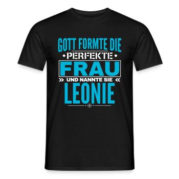 Leonie Name Design - Männer T-Shirt - Schwarz - Vorne - AI Model Male 178 light (178cm)