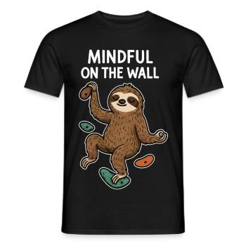 Mindful on the Wall – Zen Faultier an Wand - Männer T-Shirt - Schwarz - Vorne - AI Model Male 178 light (178cm)