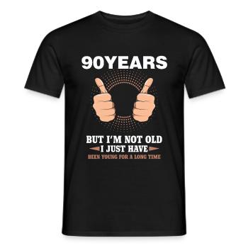 90.Geburtstag Lustig 90 Jahre Jung Witzig - Männer T-Shirt - Schwarz - Vorne - AI Model Male 178 light (178cm)