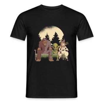 Créatures Alien Unicorn Bigfoot sur le banc - T-shirt homme - noir - Devant - AI Model Male 178 light (178cm)