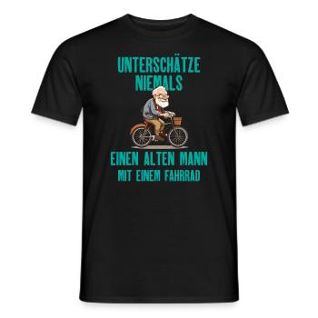 Unterschätze niemals einen Alten Mann - Männer T-Shirt - Schwarz - Vorne - AI Model Male 178 light (178cm)