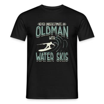 Never Underestimate An Old Man With Water Ski - Männer T-Shirt - Schwarz - Vorne - AI Model Male 178 light (178cm)