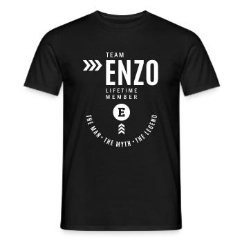 Enzo Personalisiertes Namens-Geburtstagsgeschenk - Männer T-Shirt - Schwarz - Vorne - AI Model Male 178 light (178cm)