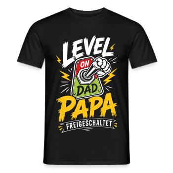 Level Vater freigeschaltet - Männer T-Shirt - Schwarz - Vorne - AI Model Male 178 light (178cm)