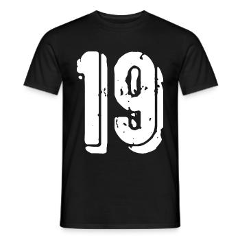 19 Zahl Trikot - Männer T-Shirt - Schwarz - Vorne - AI Model Male 178 light (178cm)