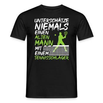 Alter Mann mit einem Tennisschläger | Tennis Shirt - Männer T-Shirt - Schwarz - Vorne - AI Model Male 178 light (178cm)