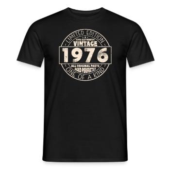 Birthday Gift 1976 Vintage 47/48 Years - Men's T-Shirt - black - Front - AI Model Male 178 light (178cm)
