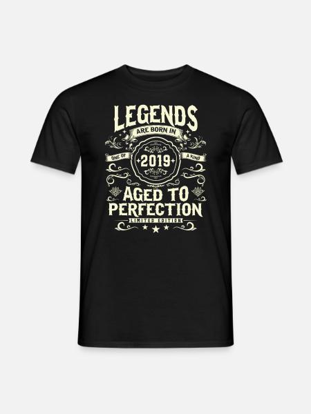Legendary 2019 birthday look - Men's T-Shirt - black