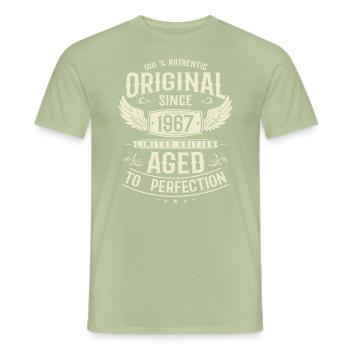 Vintage 1967 - 56 Jahre Geburtstagsgeschenk - Männer T-Shirt - Sage - Vorne - AI Model Male 178 light (178cm)