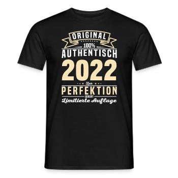 Geschenkideen: Authentisch und Zeitlos 2022 - Männer T-Shirt - Schwarz - Vorne - AI Model Male 178 light (178cm)