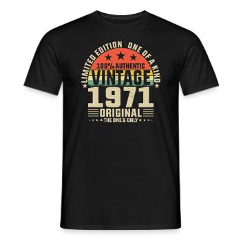 Millésime 1971 - Dicton d’anniversaire intemporel - T-shirt homme - noir - Devant - AI Model Male 178 light (178cm)