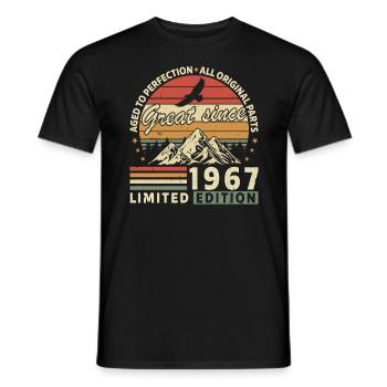 Legendary 1967 Vintage Birthday - Männer T-Shirt - Schwarz - Vorne - AI Model Male 178 light (178cm)