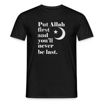 Muslim - Männer T-Shirt - Schwarz - Vorne - AI Model Male 178 light (178cm)