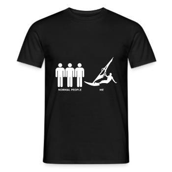 Windsurfer Surfen Windsurfen Lustig Windsurfing - Männer T-Shirt - Schwarz - Vorne - AI Model Male 178 light (178cm)