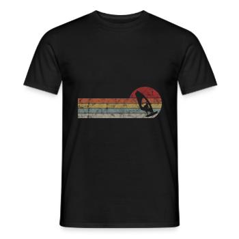 Windsurfen Windsurfing Windsurfer Surfen Retro - Männer T-Shirt - Schwarz - Vorne - AI Model Male 178 light (178cm)