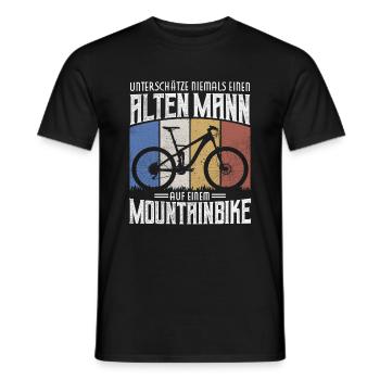 UNTERSCHÄTZE NIEMALS ALTEN MANN MOUNTAINBIKE MTB - Männer T-Shirt - Schwarz - Vorne - AI Model Male 178 light (178cm)