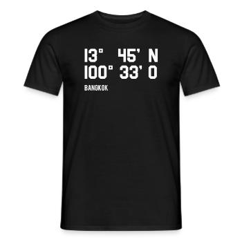 Bangkok koordinaten - Männer T-Shirt - Schwarz - Vorne - AI Model Male 178 light (178cm)
