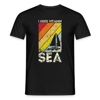 Kapitän Vitamin Sea Segeln Geschenk Segler Sprüche - Männer T-Shirt - Schwarz - Vorne - AI Model Male 178 light (178cm)