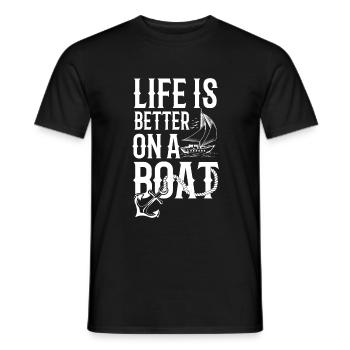 La vie est meilleure sur un bateau à voile capitaine de yacht - T-shirt homme - noir - Devant - AI Model Male 178 light (178cm)