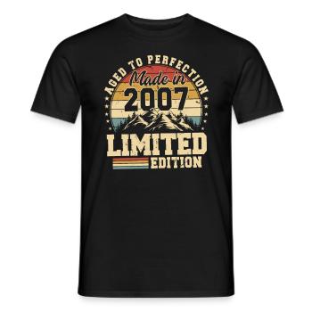 Perfekt gealtert im Jahr 2007 - Männer T-Shirt - Schwarz - Vorne - AI Model Male 178 light (178cm)