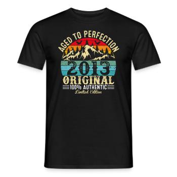 Perfekt gealtert 2013 Original - Männer T-Shirt - Schwarz - Vorne - AI Model Male 178 light (178cm)
