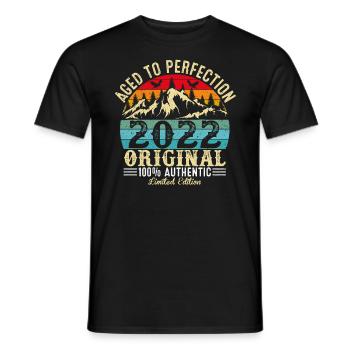 Perfekt gealtert 2022 Original - Männer T-Shirt - Schwarz - Vorne - AI Model Male 178 light (178cm)