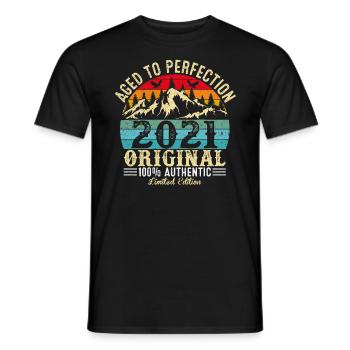 Zur Perfektion gealtert 2021 Original - Männer T-Shirt - Schwarz - Vorne - AI Model Male 178 light (178cm)