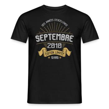 Anniversaire Millésime Fabriqué en Septembre 2010 - T-shirt homme - noir - Devant - AI Model Male 178 light (178cm)