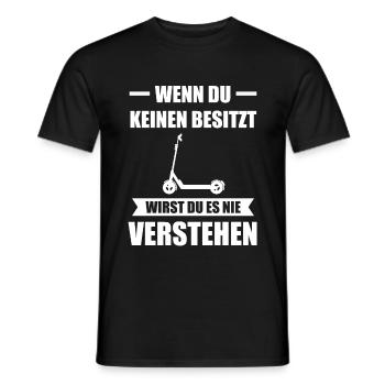 Stunt Scooter Roller E-Scooter Geschenk - Männer T-Shirt - Schwarz - Vorne - AI Model Male 178 light (178cm)