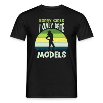 Model Only dates Models Modelmaße - Männer T-Shirt - Schwarz - Vorne - AI Model Male 178 light (178cm)