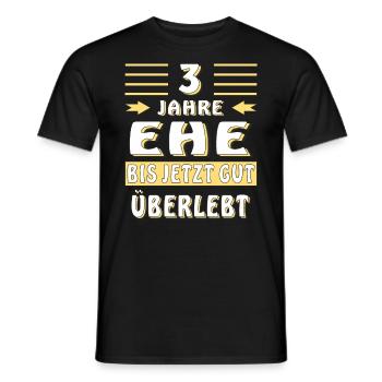 3 JAHRE EHE BIS JETZT GUT ÜBERLEBT - Männer T-Shirt - Schwarz - Vorne - AI Model Male 178 light (178cm)
