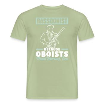 Bassoniste - Parce que les hautboïstes ont aussi besoin de héros - T-shirt homme - vert sauge - Devant - AI Model Male 178 light (178cm)