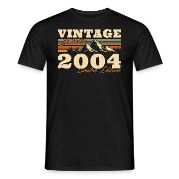 Berge Jahrgang 2004 geboren Geburtstagsgeschenk - Männer T-Shirt - Schwarz - Vorne - AI Model Male 178 light (178cm)
