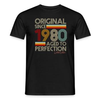 1980 - Men's T-Shirt - black - Front - AI Model Male 178 light (178cm)