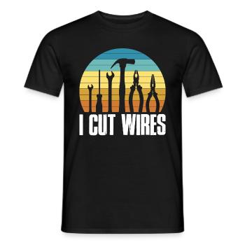 Im An Electrician I Cut Wires Elektriker Geschenk - Männer T-Shirt - Schwarz - Vorne - AI Model Male 178 light (178cm)