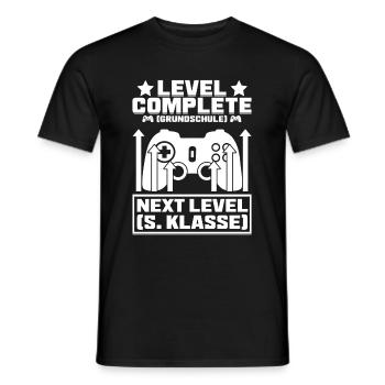 Level Complete Gymnasium 5. Klasse Gaming - Männer T-Shirt - Schwarz - Vorne - AI Model Male 178 light (178cm)